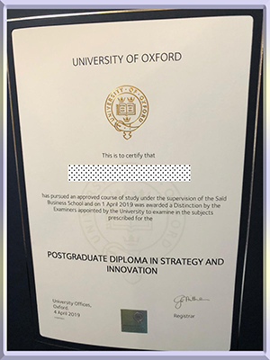 ,Oxford-University,-diploma-牛津大学毕业照
