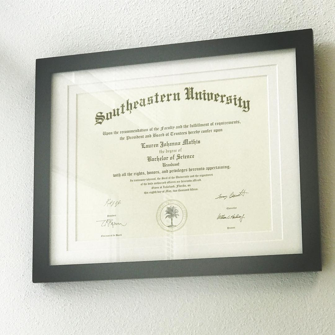 加图立大学毕业证图片