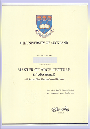 Auckland-University-diploma-奥克兰大学毕业照
