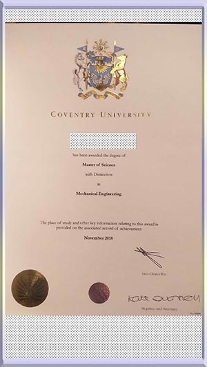 Coventry-University,-diploma-考文垂大学毕业照