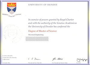 Dundee-University-diploma-邓迪大学毕业照