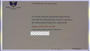 Dundee-University-of-diploma-邓迪大学毕业照