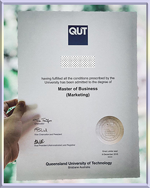 Queensland-University-of-Technology-diploma-昆士兰科技大学毕业照