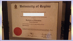 Regina-University-of-diploma-里贾纳大学毕业照