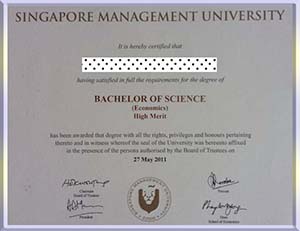 Singapore-Management-University,-diploma-新加坡管理大学毕业照