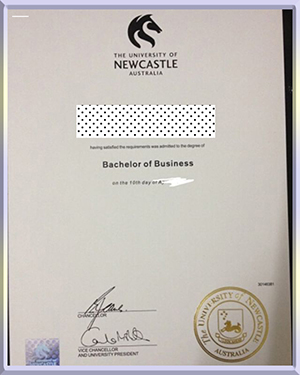 University-of-Newcastle-diploma-澳大利亚纽卡斯尔大学毕业照