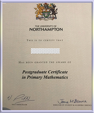 University-of-Northampton-diploma-北安普顿大学毕业照
