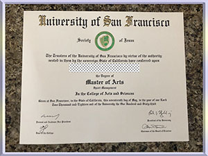 University-of-San-Francisco-diploma-旧金山大学毕业照